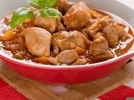 Gulaș de pui (1,8 kg)