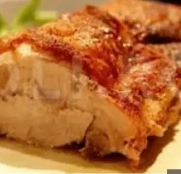 Mușchi file împănat cu bacon și cârnăciori, pentru 6 persoane